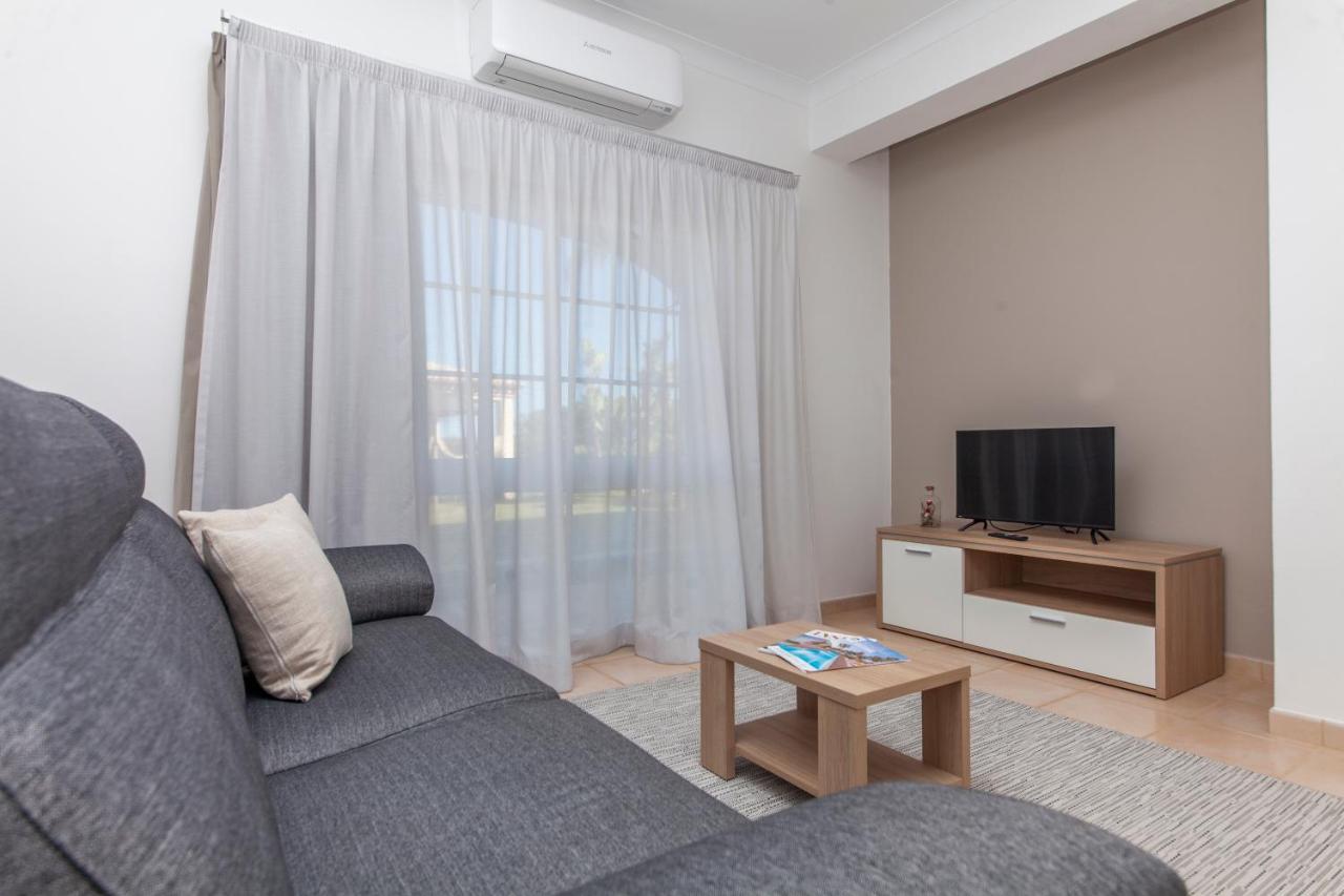 Atalaia Sol Aparthotel - Tennis & Heated Pool In Winter 라고스 외부 사진