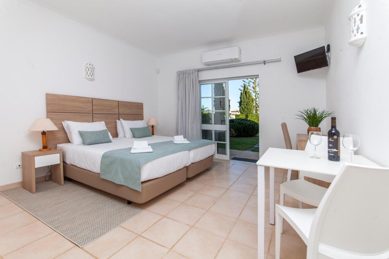 Atalaia Sol Aparthotel - Tennis & Heated Pool In Winter 라고스 외부 사진