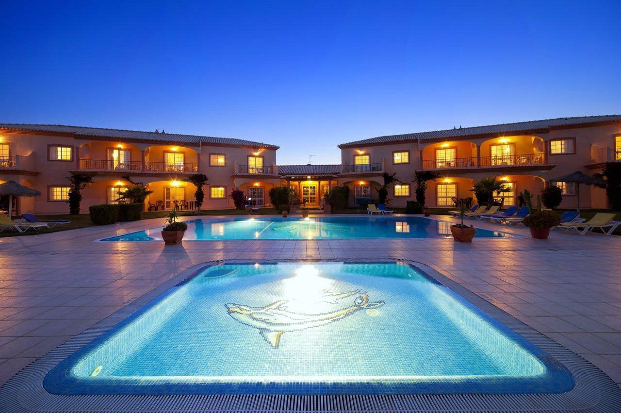 Atalaia Sol Aparthotel - Tennis & Heated Pool In Winter 라고스 외부 사진