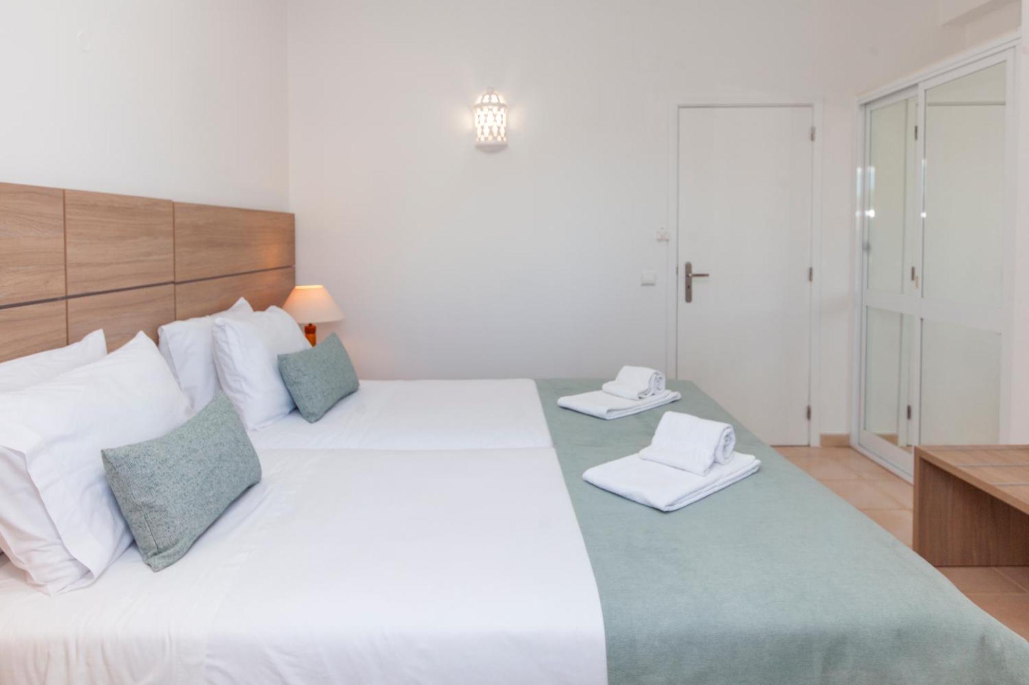 Atalaia Sol Aparthotel - Tennis & Heated Pool In Winter 라고스 외부 사진